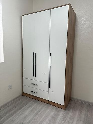 zip lock: Трехдверный платяной шкаф с комбинированной отделкой - Корпус под — 1