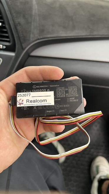 Техника и электроника: GPS/GSM трекер Teltonika FMB920 - Компактный телематический модуль — 1