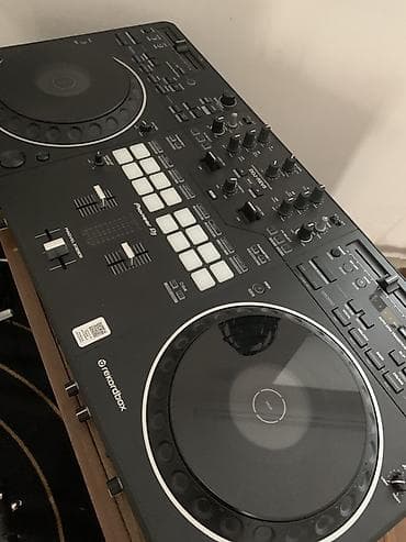 музыкальный руководитель: Pioneer DJ в идеальном состоянии, есть коробка. DDJ‑REV5 — — 1