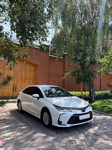 яндекс термокороб: Toyota Corolla: 2019 г., 1.8 л, Вариатор, Гибрид, Седан — 2