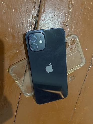 IPhone 12, 64 ГБ, чёрный цвет. Комплектация на фото: смартфон и — 1