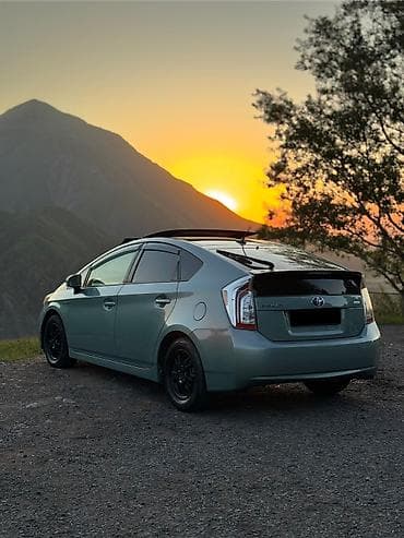 солнеч: Toyota Prius: 2012 г., 1.8 л, Вариатор, Гибрид, Хэтчбэк — 4