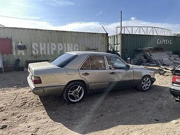 kia stringer: Mercedes-Benz W124: 1993 г., 3.2 л, Ручные, Бензин, Седан — 4