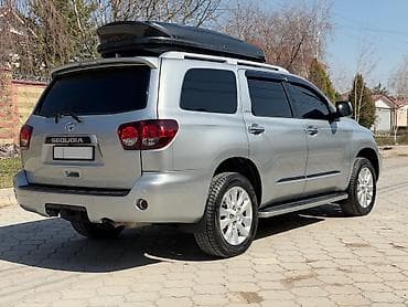 Toyota Sequoia: 2020 г., 5.7 л, Автомат, Бензин, Внедорожник — 6