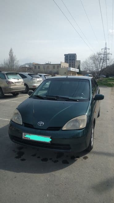Toyota Prius: 2000 г., 1.5 л, Вариатор, Гибрид, Седан at lalafo.kg Toyota Prius: 2000 г., 1.5 л, Вариатор, Гибрид, Седан