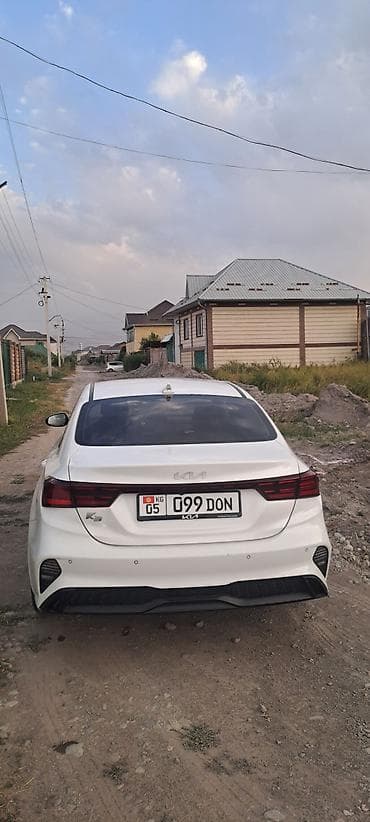 2 4 д: Kia K3: 2021 г., 1.6 л, Вариатор, Бензин, Седан — 5