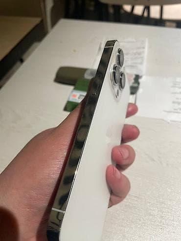 Apple iPhone: IPhone 13 Pro, Б/у, Белый, Коробка — 10