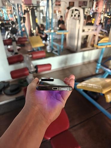 Xiaomi, 13 Pro, Б/у, 256 ГБ, цвет - Черный, 2 SIM — 4