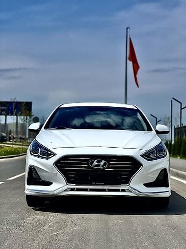 Hyundai Sonata: 2018 г., 2 л, Автомат, Газ, Седан