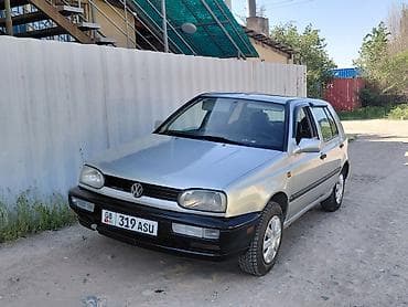 маш: Volkswagen Golf: 1995 г., 1.6 л, Механика, Бензин, Хэтчбэк — 1