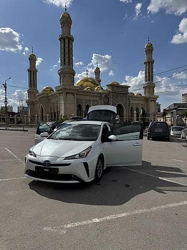 чехол на приус: Toyota Prius: 2020 г., 1.8 л, Автомат, Гибрид, Хэтчбэк — 8
