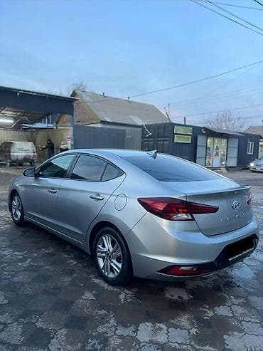 reno duster: Hyundai Elantra: 2019 г., 2 л, Автомат, Бензин, Седан — 2