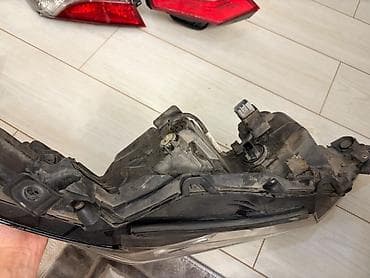 КПП тетиктери жана трансмиссиялар: Алдыңкы фаралар комплектиси Toyota 2018 г., Колдонулган, Оригинал — 2