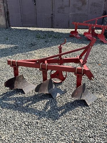matiz diska: Навесной трехкорпусный плуг для трактора - Тип: оборотный/корпусный — 6