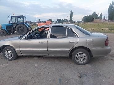 Унаа сатуу: Hyundai Sonata: 1996 г., Кол менен иштөөчү, Седан — 5
