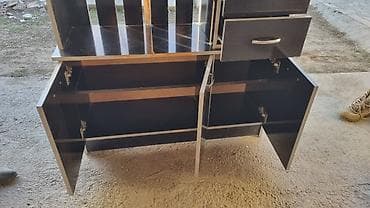 деревянная перегородка в комнате: Гарнитур для прихожей, Зеркало, ДСП, Платная доставка, цвет - Черный — 1