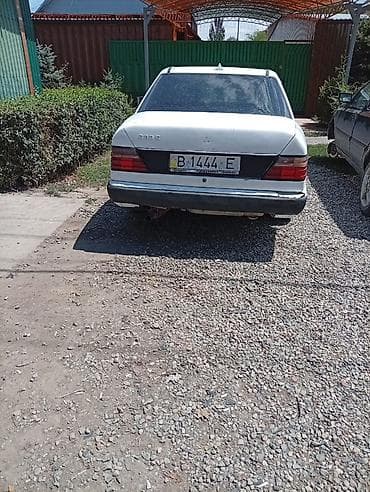 капот на 124 ешка: Mercedes-Benz W124: 1988 г., Механика, Седан — 6