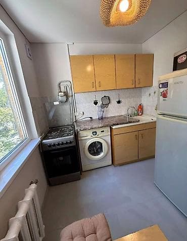 500: 1 комната, 44 м², 4 мкр 104 серия, 4 этаж, Дизайнерский ремонт — 1