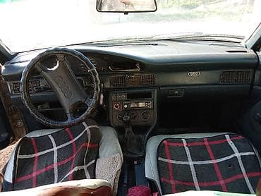Audi 100: 1988 г., 2 л, Механика, Бензин, Седан