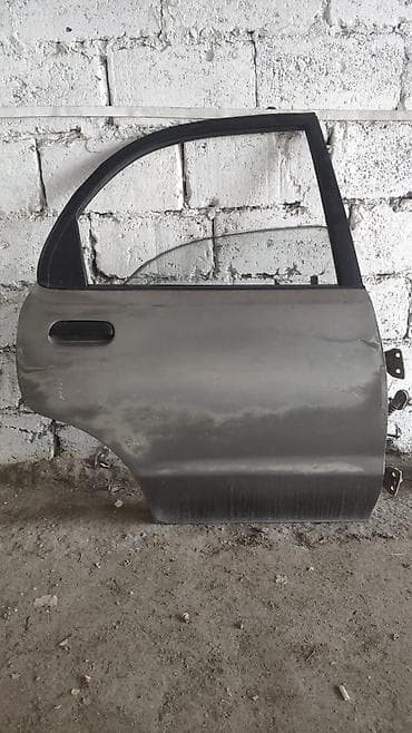 mazda 623: Дверь Комплект Mazda — 7