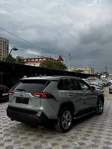 льва: Toyota RAV4: 2020 г., 2.5 л, Вариатор, Гибрид, Кроссовер — 2