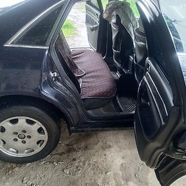 трактор 82 1: Audi A4: 1997 г., 1.8 л, Автомат, Бензин, Седан — 3