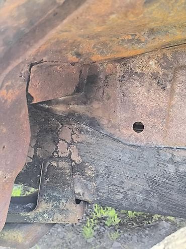 трактор уралец: Mercedes-Benz Спринтер: 1998 г., Дизель — 3