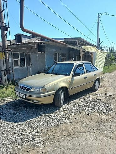 Daewoo Nexia: 2005 г., 1.5 л, Механика, Бензин, Седан