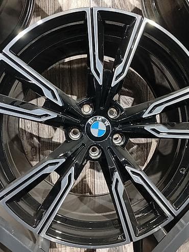 Диски: Литые Диски R 22 Replica, отверстий - 5 — 1