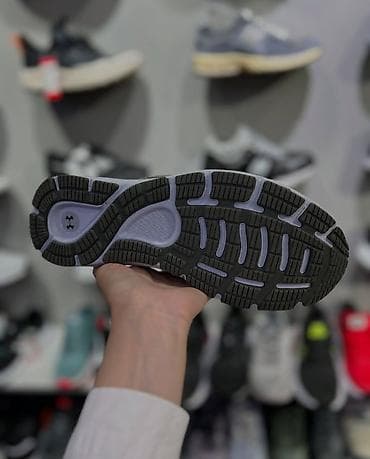 красовки 41: Мужской кроссовки сетка madem in vietnam размеры 40, 43 доставка 🚚 — 5