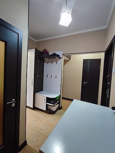 сдаю улан 2: 2 комнаты, 70 м², 106 серия улучшенная, 6 этаж — 5