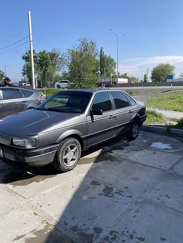Volkswagen Passat: 1990 г., 1.8 л, Ручные, Бензин, Седан
