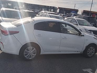 rio de tower: Kia Rio: 2017 г., Механика, Седан — 6