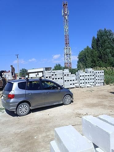 Honda Fit: 2004 г., 1.3 л, Вариатор, Бензин, Универсал