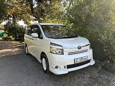 Toyota Voxy: 2009 г., 2 л, Автомат, Бензин, Минивэн — 1