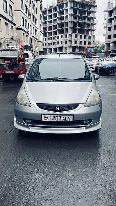 лодка на машину: Honda Fit: 2003 г., 1.5 л, Вариатор, Бензин, Хэтчбэк — 4