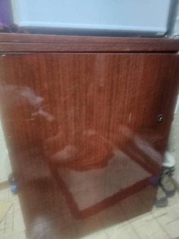 Продаю российскую ножную машинку для шитья. В отличном состоянии at lalafo.kg Продаю российскую ножную машинку для шитья. В отличном состоянии