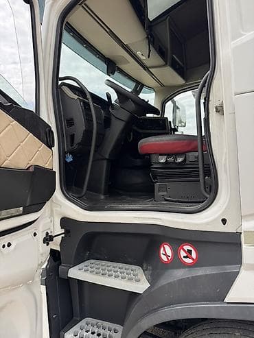 атего шторка: Тягач, Volvo, Тентованный — 7