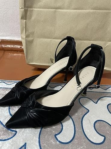 каблуки туфли: Элегантные женские туфли-лодочки с открытой пяткой. - Цвет: черный - — 1