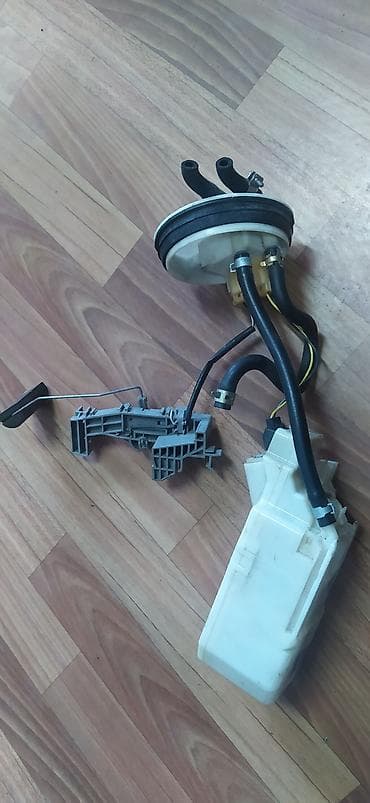 micra: Бензонасос Nissan 2000 г., Б/у, Оригинал, Япония — 1