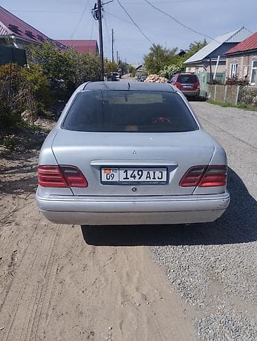 Транспорт: Mercedes-Benz E-Class: 1997 г., 2.3 л, Кол менен иштөөчү, Бензин, Седан — 3