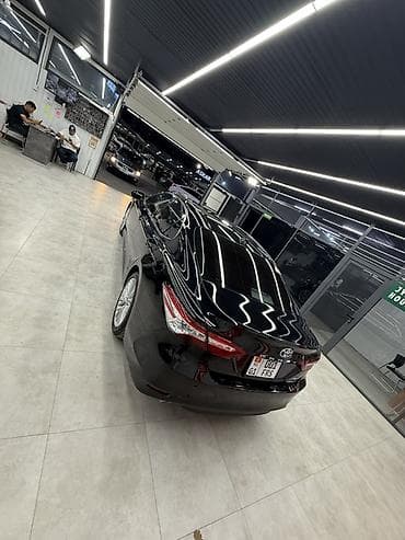 lada 9: Toyota Camry: 2019 г., 2.5 л, Вариатор, Гибрид, Седан — 1