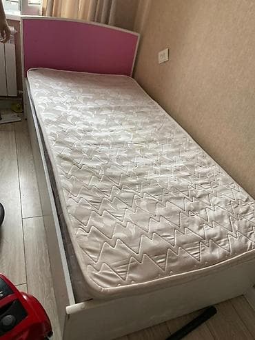 small table: Односпальная кровать, С матрасом, длина - 195 см — 2