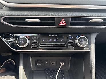 Hyundai Sonata: 2022 г., 2 л, Гибрид, Седан — 2