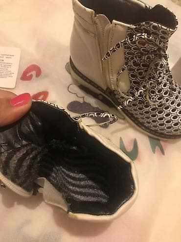 Бөбөктөр үчүн топтомдор: Ботинки абсолютно новые делали только фотосессию в них размер 25 — 3