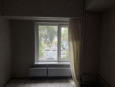 Кыймылсыз мүлк: Срочно сдаеться 2х комнатная квартира в центре города не далеко в — 2