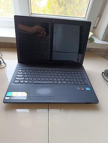 Ноутбук Lenovo, не запускается, в комплекте: 2 мыши, зарядка, сумка — 2