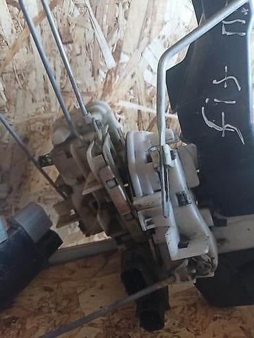 fit: Хонда ФИТ передний левый правый дверные замки — 2