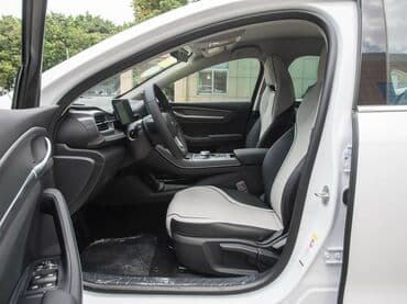 электронный мотоциклы: BYD Qin: 2024 г., Гибрид, Седан — 6