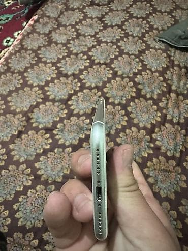 Realme: IPhone 8, Белый — 2